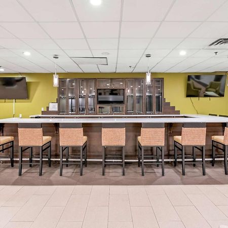 Radisson Hotel Charlotte Airport Bagian luar foto