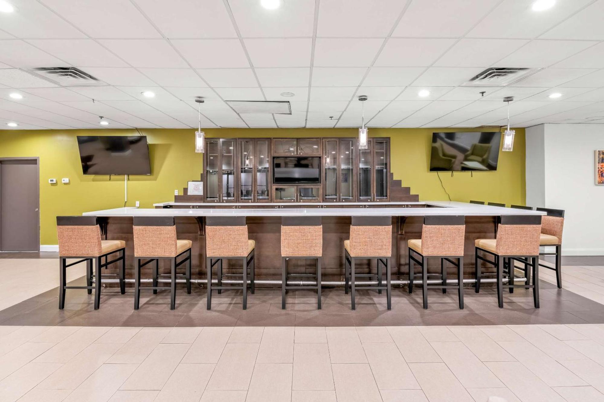 Radisson Hotel Charlotte Airport Bagian luar foto